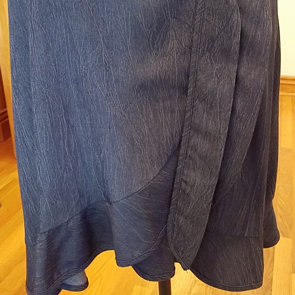 Dress - Picture 5 of 8